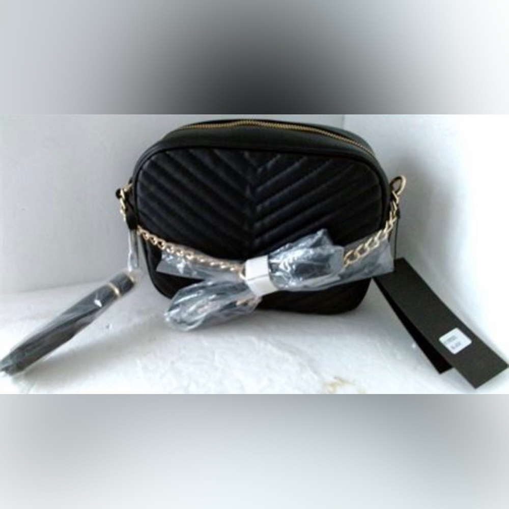 La Diva Womens Bag H6.5" x W8.5" x D2.5", Black